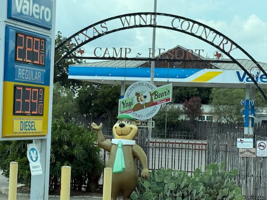 Entry to Yogie Bear's Jellystone Camp Resort. Jellystone entrance