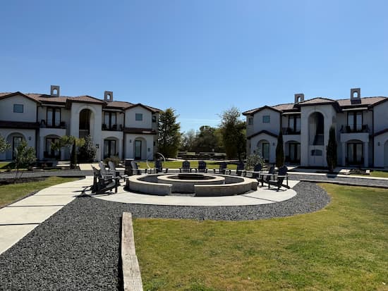 Some of Barons Creek lodging