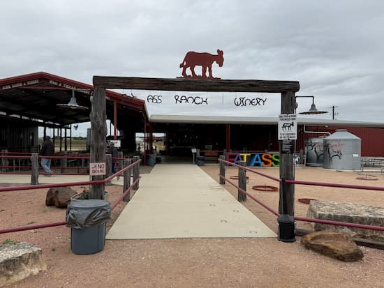 Entrance to the Fat Ass Ranch and Winery